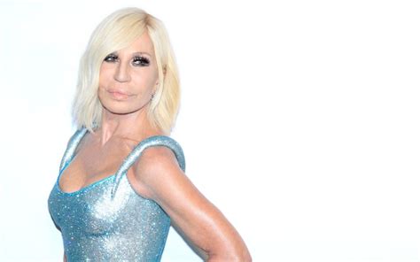 donatella versace on netflix series|donatella versace illness.